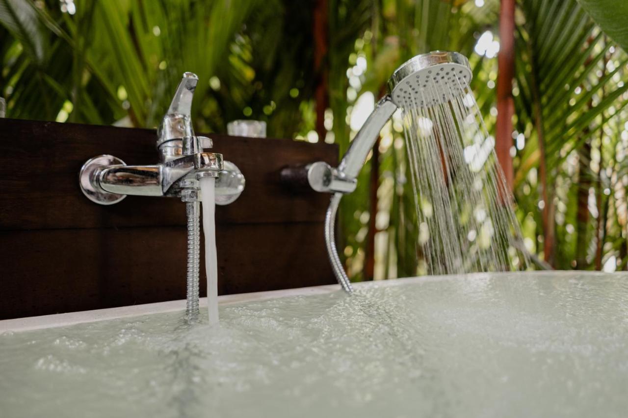 Earthship Ubud Eco Villa Extérieur photo